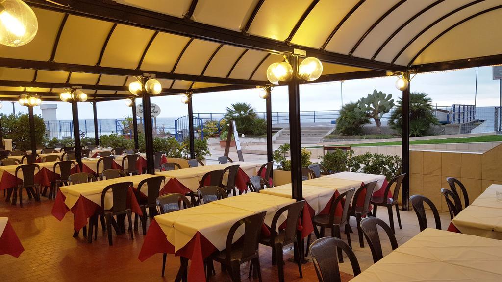 Hotel La Lampara Deiva Marina