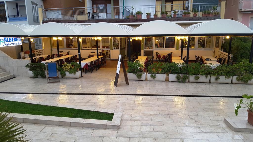 Hotel La Lampara Deiva Marina